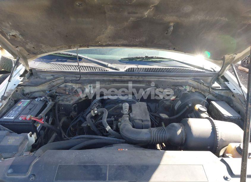 Photo 10 of 2001 Ford F-150 XL/XLT (VIN 1FTZF17231NB00536)