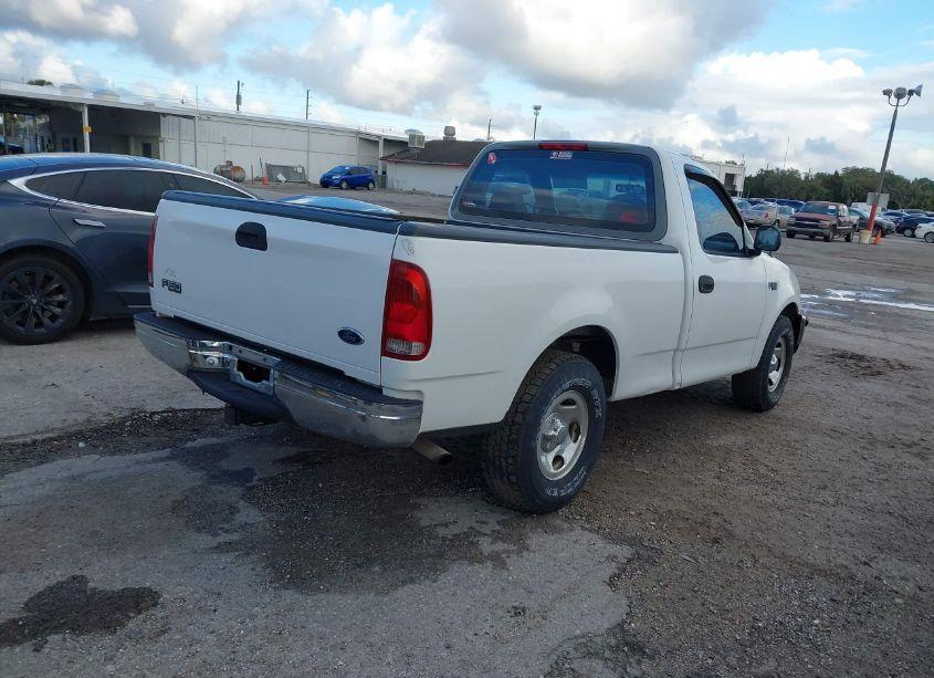 Photo 4 of 1998 Ford F-150 STANDARD/XL/XLT (VIN 1FTZF1723WNB65135)