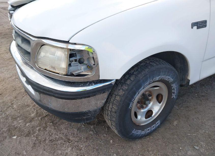 Photo 6 of 1998 Ford F-150 STANDARD/XL/XLT (VIN 1FTZF1723WNB65135)