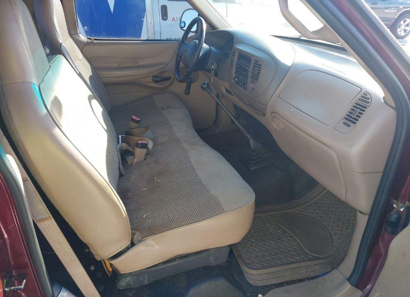 Photo 5 of 1998 Ford F-150 STANDARD/XL/XLT (VIN 1FTZF1723WNB78452)