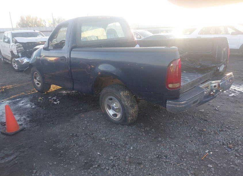 Photo 3 of 2000 Ford F-150 WORK SERIES/XL/XLT (VIN 1FTZF1723YNA99558)