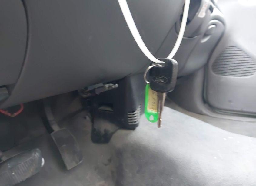 Photo 11 of 2000 Ford F-150 WORK SERIES/XL/XLT (VIN 1FTZF1723YNB09652)