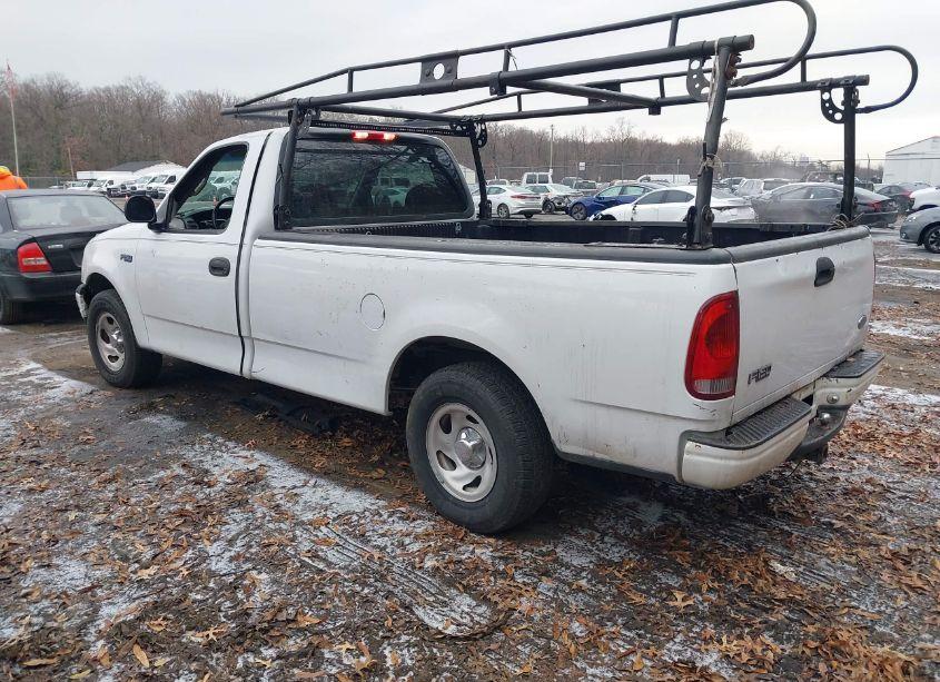 Photo 3 of 2000 Ford F-150 WORK SERIES/XL/XLT (VIN 1FTZF1723YNB09652)