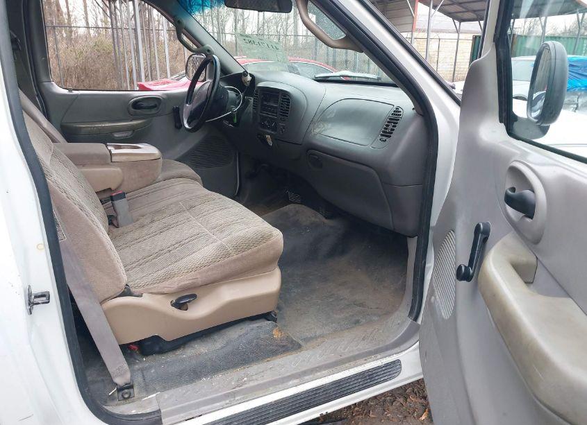 Photo 5 of 2000 Ford F-150 WORK SERIES/XL/XLT (VIN 1FTZF1723YNB09652)