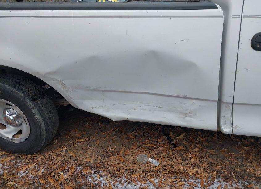 Photo 6 of 2000 Ford F-150 WORK SERIES/XL/XLT (VIN 1FTZF1723YNB09652)