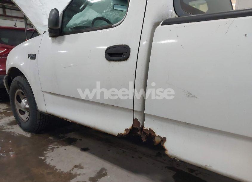 Photo 15 of 2001 Ford F-150 XL/XLT (VIN 1FTZF17261NB55191)