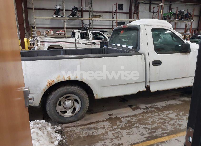 Photo 4 of 2001 Ford F-150 XL/XLT (VIN 1FTZF17261NB55191)