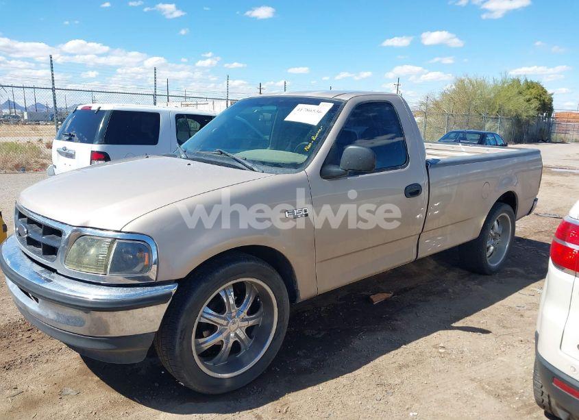 Photo 2 of 1998 Ford F-150 STANDARD/XL/XLT (VIN 1FTZF1726WKB44118)