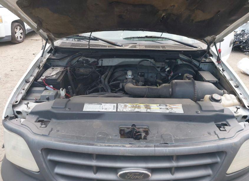 Photo 10 of 2001 Ford F-150 XL/XLT (VIN 1FTZF17271NA46710)