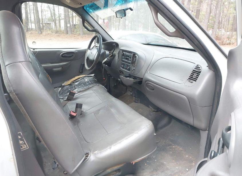 Photo 5 of 2001 Ford F-150 XL/XLT (VIN 1FTZF17271NA46710)