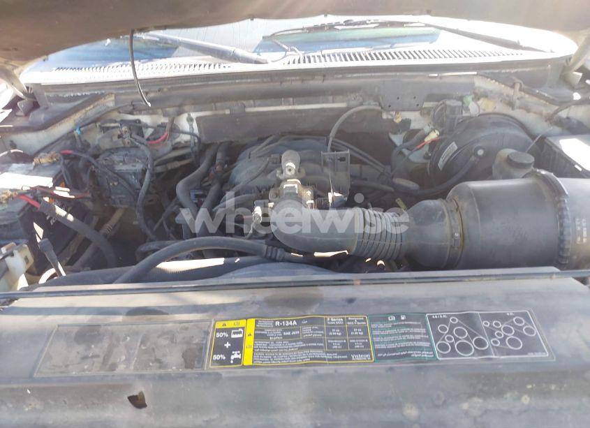 Photo 10 of 2001 Ford F-150 XL/XLT (VIN 1FTZF17281NB24993)