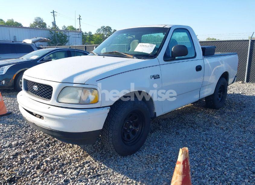 Photo 2 of 1998 Ford F-150 STANDARD/XL/XLT (VIN 1FTZF1728WNC10750)