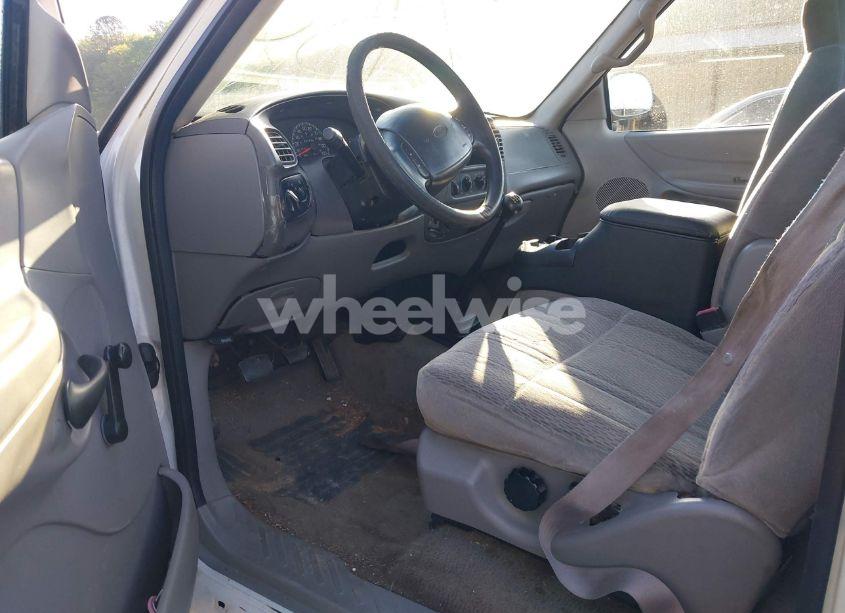 Photo 5 of 1998 Ford F-150 STANDARD/XL/XLT (VIN 1FTZF1728WNC10750)