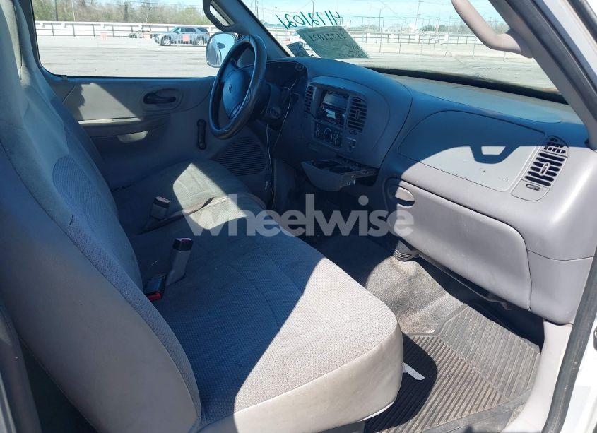 Photo 5 of 2000 Ford F-150 WORK SERIES/XL/XLT (VIN 1FTZF172XYNA19690)