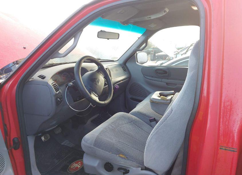 Photo 5 of 2000 Ford F-150 WORK SERIES/XL/XLT (VIN 1FTZF172XYNB44835)