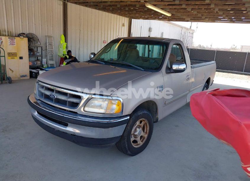 Photo 2 of 1998 Ford F-150 LARIAT/STANDARD/XL/XLT (VIN 1FTZF1768WNA89026)