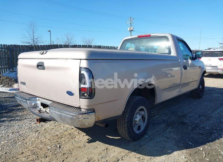 Photo 4 of 1998 Ford F-150 LARIAT/STANDARD/XL/XLT (VIN 1FTZF176XWNB12340)