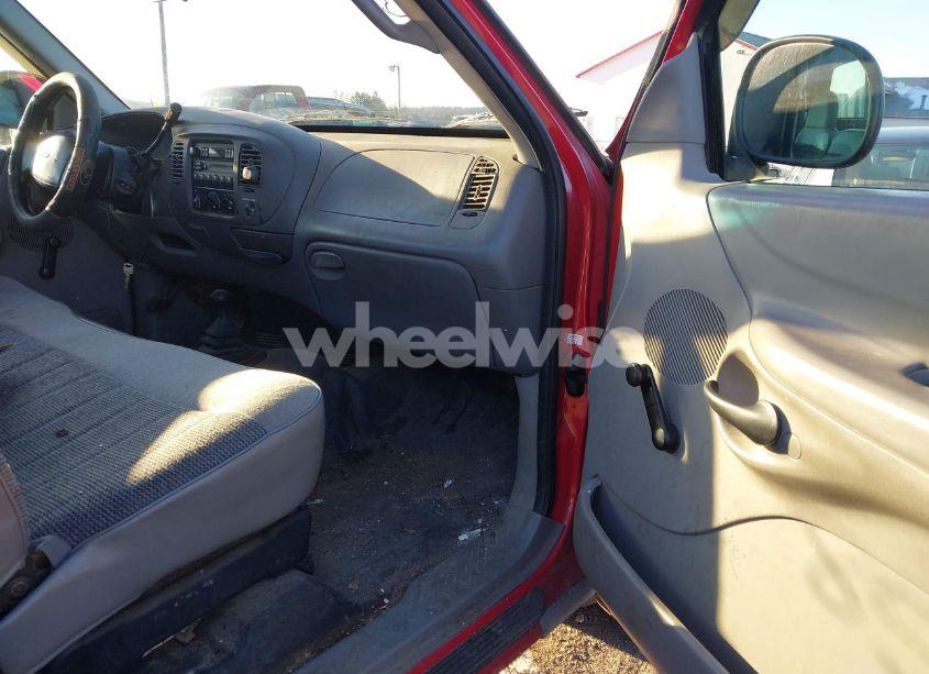 Photo 5 of 1998 Ford F-150 STANDARD/XL/XLT (VIN 1FTZF1822WNC37103)