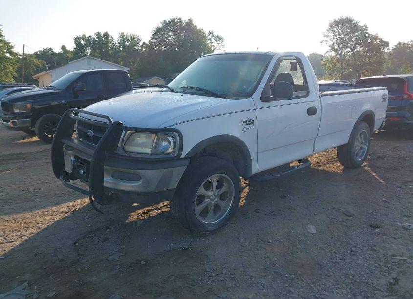 Photo 2 of 1998 Ford F-150 STANDARD/XL/XLT (VIN 1FTZF1823WNA73621)