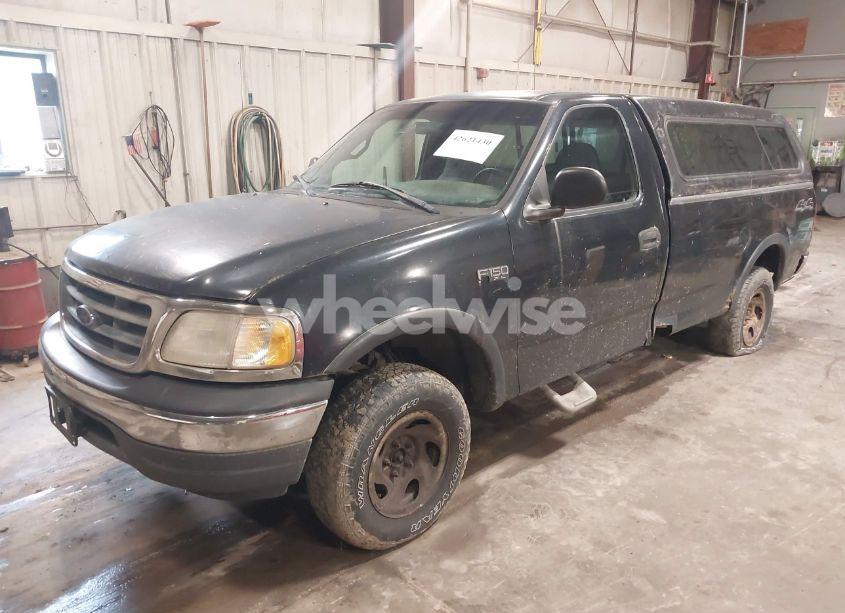 Photo 2 of 2001 Ford F-150 XL/XLT (VIN 1FTZF18241NA86371)