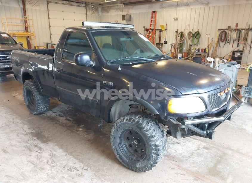 2001 Ford F-150 XL/XLT (VIN 1FTZF182X1KA13166) main photo