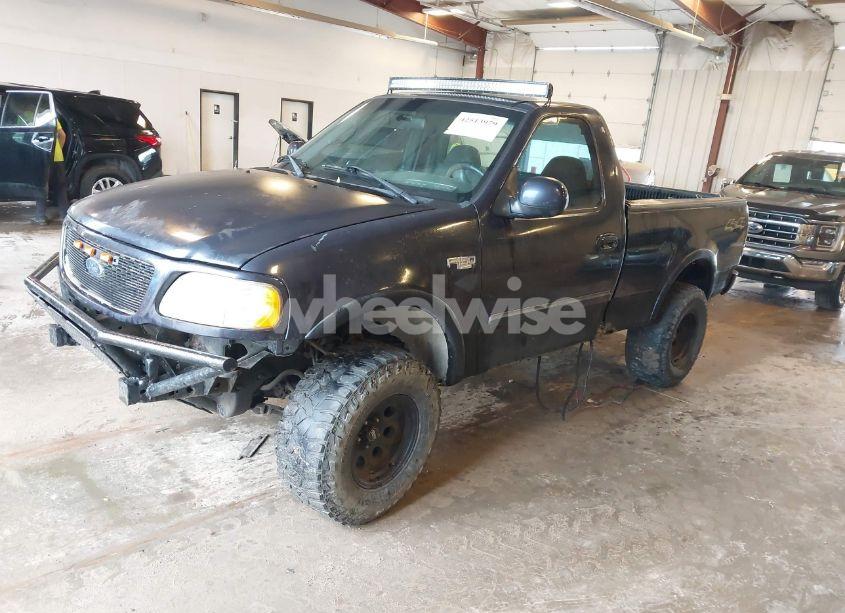 Photo 2 of 2001 Ford F-150 XL/XLT (VIN 1FTZF182X1KA13166)