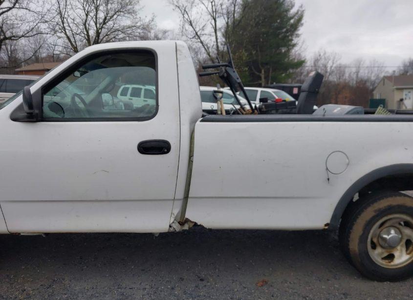 Photo 17 of 1998 Ford F-150 LARIAT/STANDARD/XL/XLT (VIN 1FTZF18W9WNA84464)