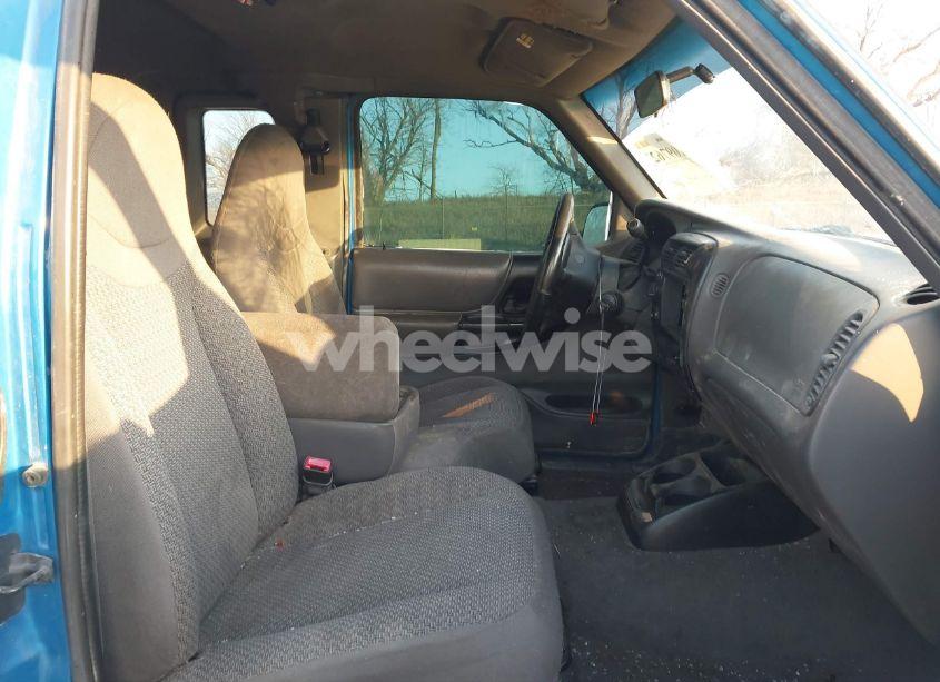 Photo 5 of 1999 Ford Ranger XL/XLT (VIN 1FTZR15V7XPB38465)