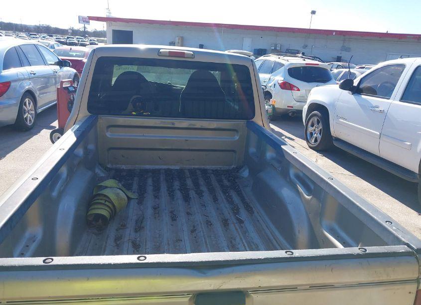 Photo 12 of 2000 Ford Ranger XL/XLT (VIN 1FTZR15V7YPA33619)
