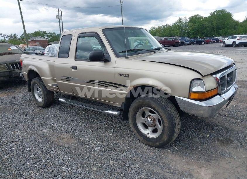 1999 Ford Ranger XL/XLT (VIN 1FTZR15V8XTA81734) main photo