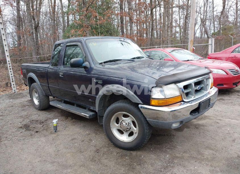2000 Ford Ranger XLT (VIN 1FTZR15X0YTA81729) main photo