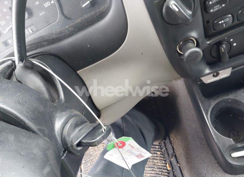 Photo 11 of 1999 Ford Ranger XLT (VIN 1FTZR15X8XTA07635)