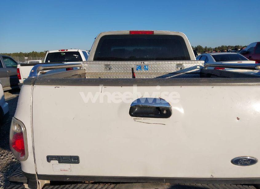 Photo 11 of 1998 Ford F-150 XL/XLT (VIN 1FTZX0724WKA18430)