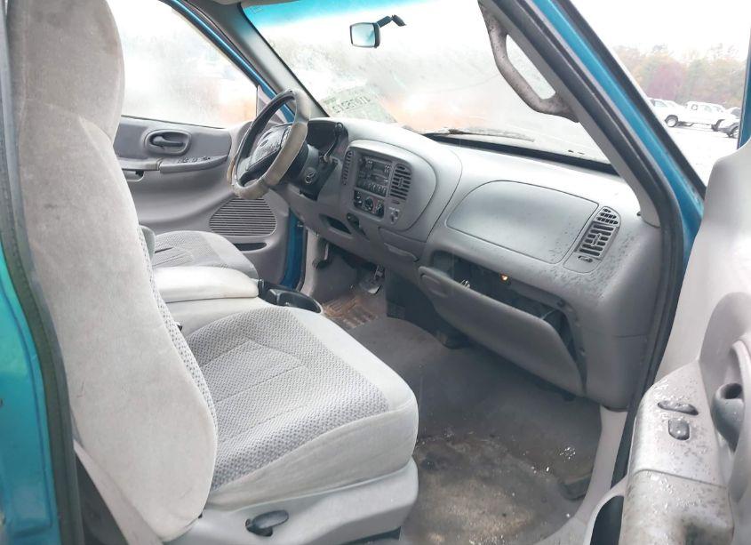 Photo 5 of 1999 Ford F-150 XL/XLT (VIN 1FTZX0727XKA51035)