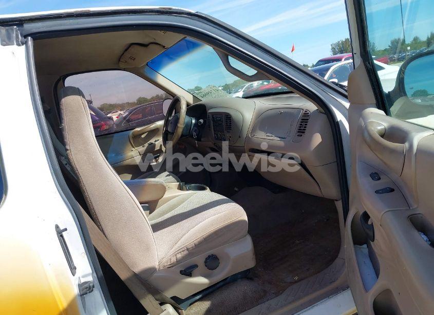 Photo 5 of 1998 Ford F-150 LARIAT/XL/XLT (VIN 1FTZX0760WKA46762)