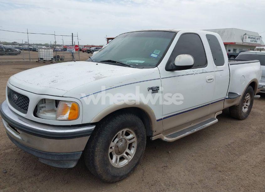 Photo 2 of 1998 Ford F-150 LARIAT/XL/XLT (VIN 1FTZX0766WKA26113)