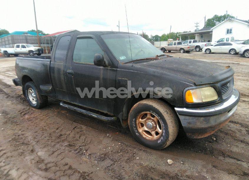 1998 Ford F-150 LARIAT/XL/XLT (VIN 1FTZX0767WKA59489) main photo