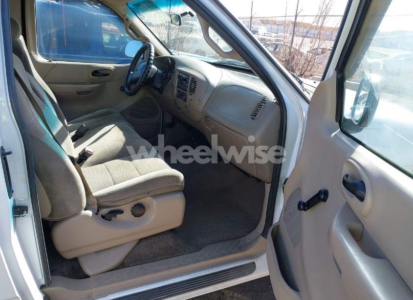 Photo 5 of 2001 Ford F-150 XL/XLT (VIN 1FTZX17221KA50260)