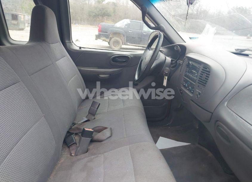 Photo 5 of 2001 Ford F-150 XL/XLT (VIN 1FTZX17221NB76231)