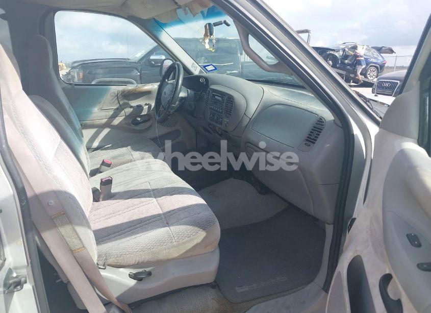 Photo 5 of 1998 Ford F-150 STANDARD/XL/XLT (VIN 1FTZX1722WKB93524)