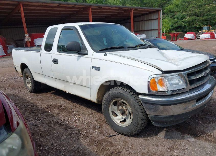 1998 Ford F-150 STANDARD/XL/XLT (VIN 1FTZX1722WNB27845) main photo