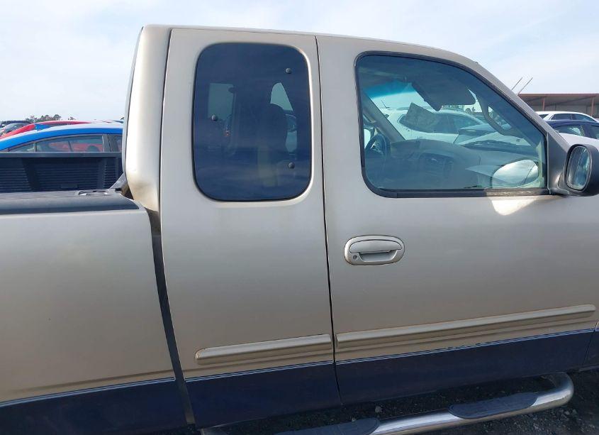 Photo 13 of 2000 Ford F-150 WORK SERIES/XL/XLT (VIN 1FTZX1723YNB56340)