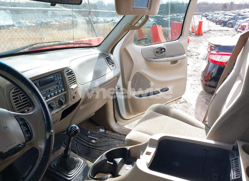 Photo 5 of 2001 Ford F-150 XL/XLT (VIN 1FTZX17241NB63934)