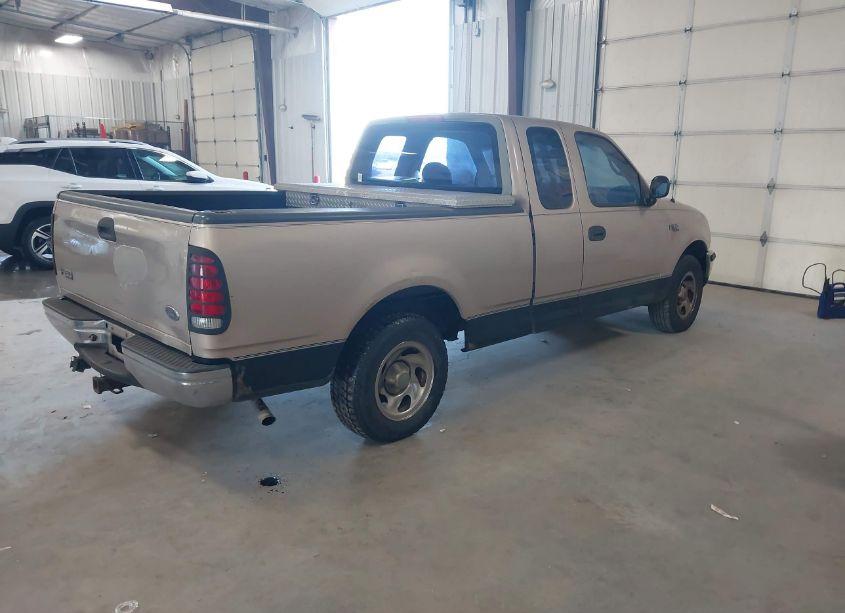 Photo 4 of 1998 Ford F-150 STANDARD/XL/XLT (VIN 1FTZX1725WKB98362)