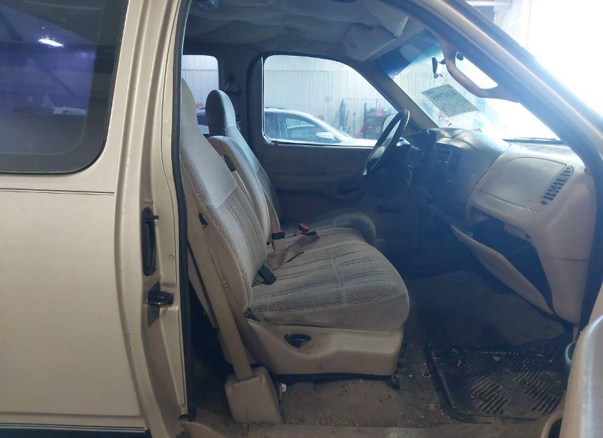 Photo 5 of 1998 Ford F-150 STANDARD/XL/XLT (VIN 1FTZX1725WKB98362)