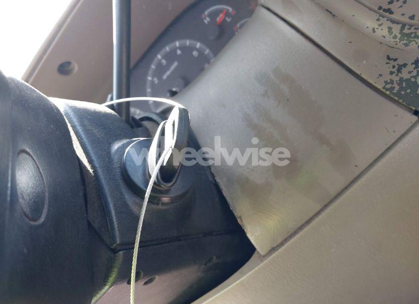 Photo 11 of 2000 Ford F-150 WORK SERIES/XL/XLT (VIN 1FTZX1725YKB41680)