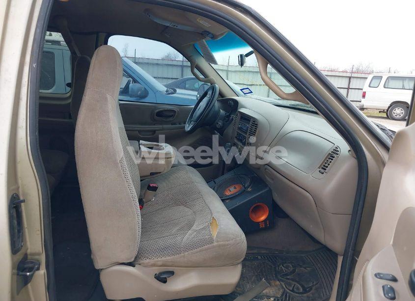 Photo 5 of 2000 Ford F-150 WORK SERIES/XL/XLT (VIN 1FTZX1725YKB41680)