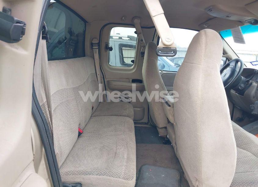 Photo 8 of 2000 Ford F-150 WORK SERIES/XL/XLT (VIN 1FTZX1725YKB41680)