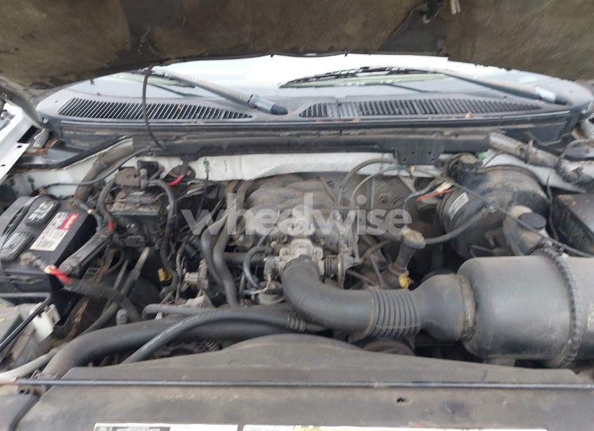 Photo 10 of 2001 Ford F-150 XL/XLT (VIN 1FTZX17281NB02781)