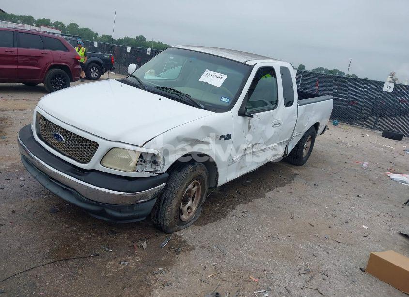 Photo 2 of 2001 Ford F-150 XL/XLT (VIN 1FTZX17281NB02781)